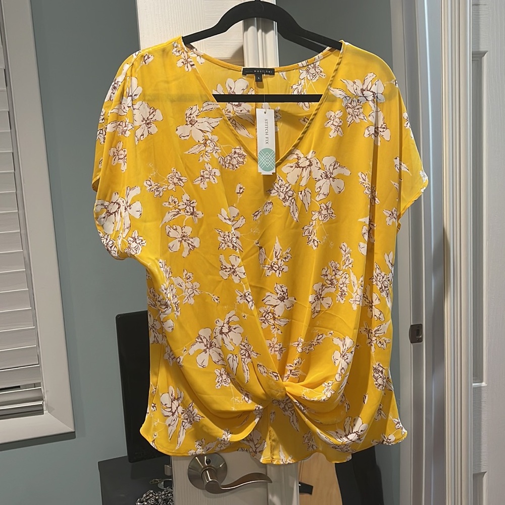 West Kei. Allure Knot Detail Blouse. size: L